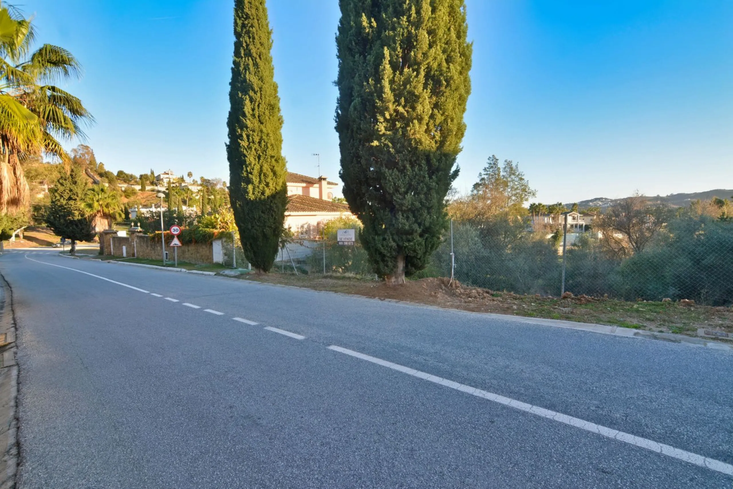 Plot - Residential Plot в продаже в Mijas, Málaga. Площадь дома 411 м². Площадь участка 1644 м²