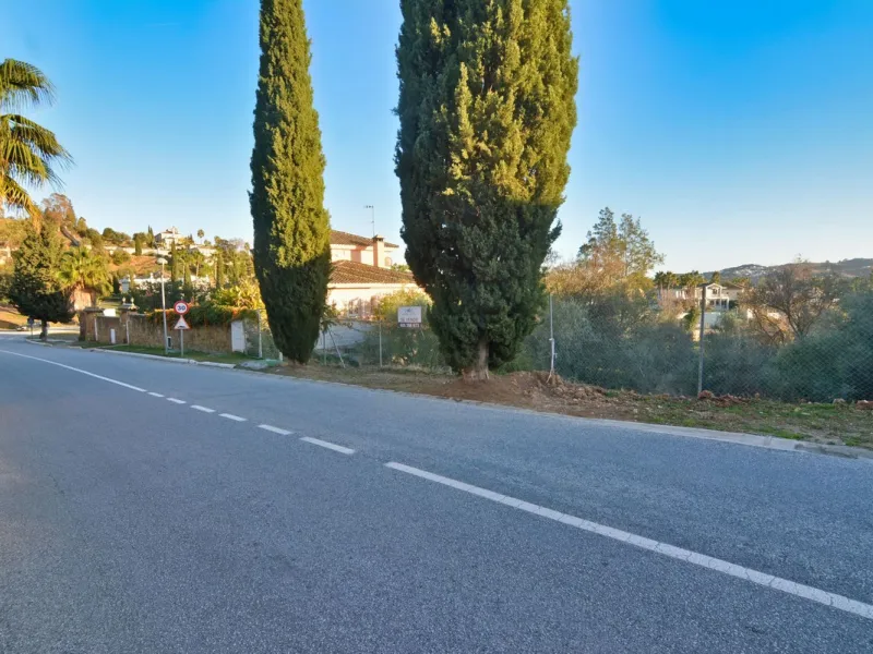 Plot - Residential Plot в продаже в Mijas, Málaga. Площадь дома 411 м². Площадь участка 1644 м²