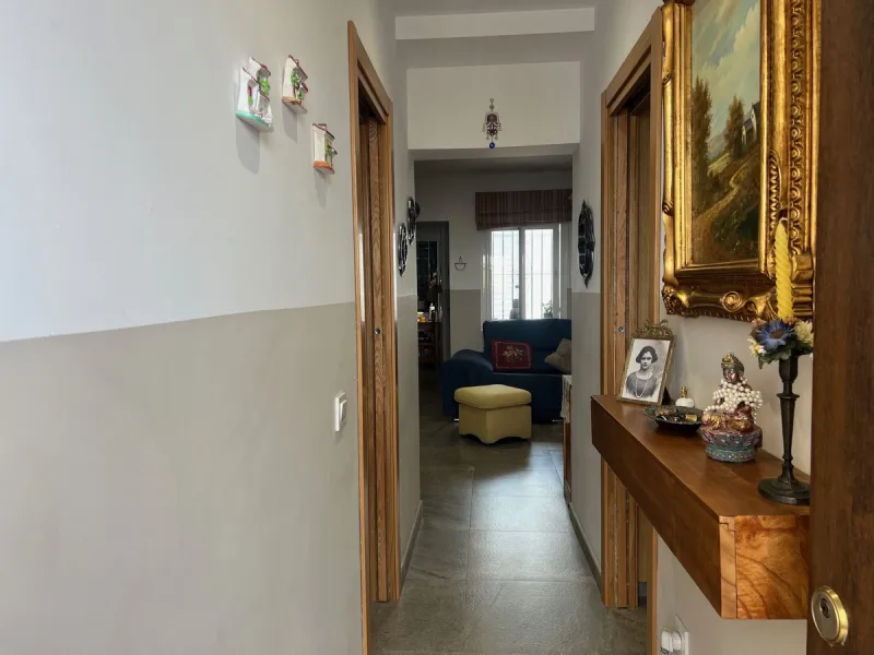 House - Townhouse в продаже в Estepona, Málaga. В доме 4 спален и 2 ванных комнат. Площадь дома 170 м²