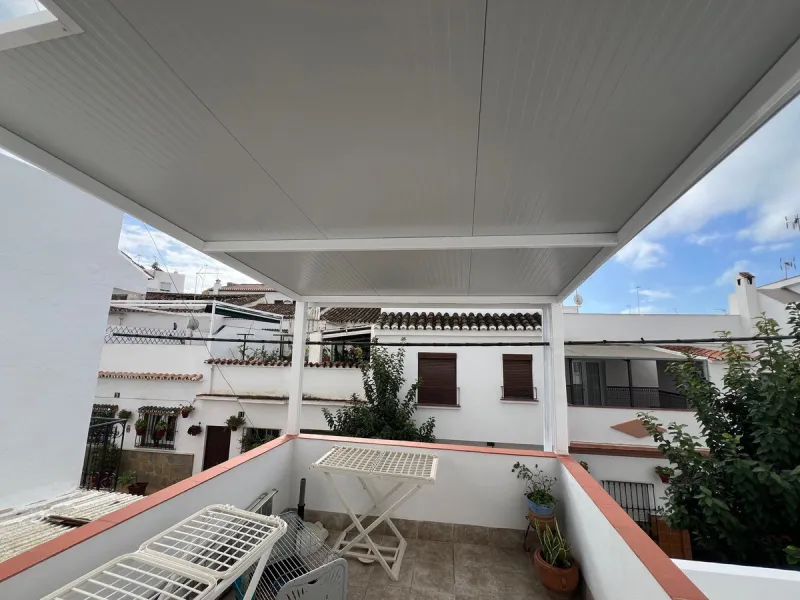 House - Townhouse в продаже в Estepona, Málaga. В доме 4 спален и 2 ванных комнат. Площадь дома 170 м²