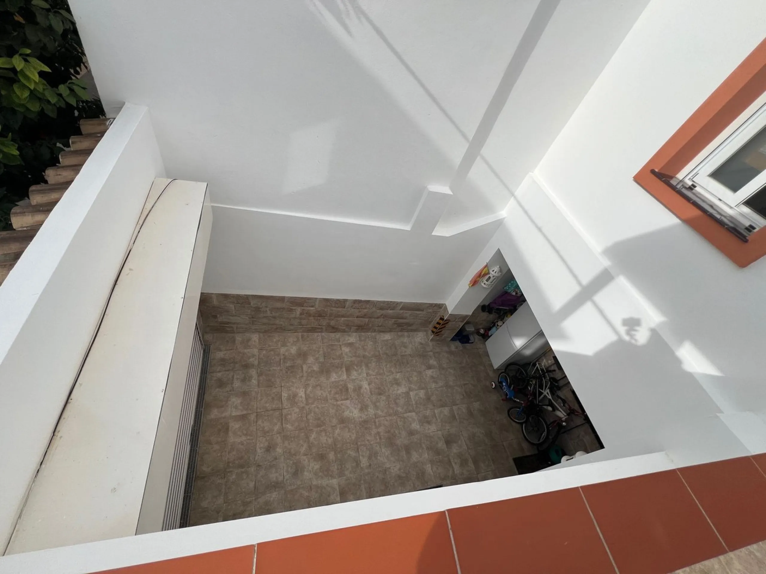 House - Townhouse в продаже в Estepona, Málaga. В доме 4 спален и 2 ванных комнат. Площадь дома 170 м²