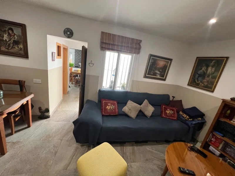 House - Townhouse в продаже в Estepona, Málaga. В доме 4 спален и 2 ванных комнат. Площадь дома 170 м²