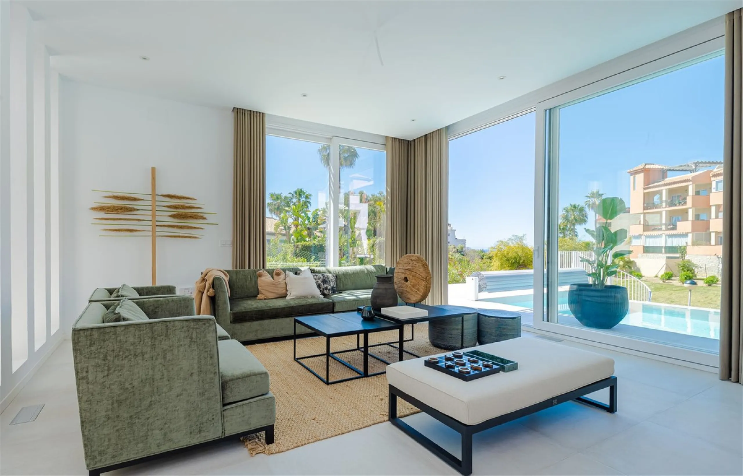 9 BEDROOM SOUTH-WEST FACING LUXURIOUS VILLAS WITH 2 HEATED SWIMMING POOLS, CINEMA ROOM, GYM AND WINE BODEGA CLOSE TO THE BEACH.