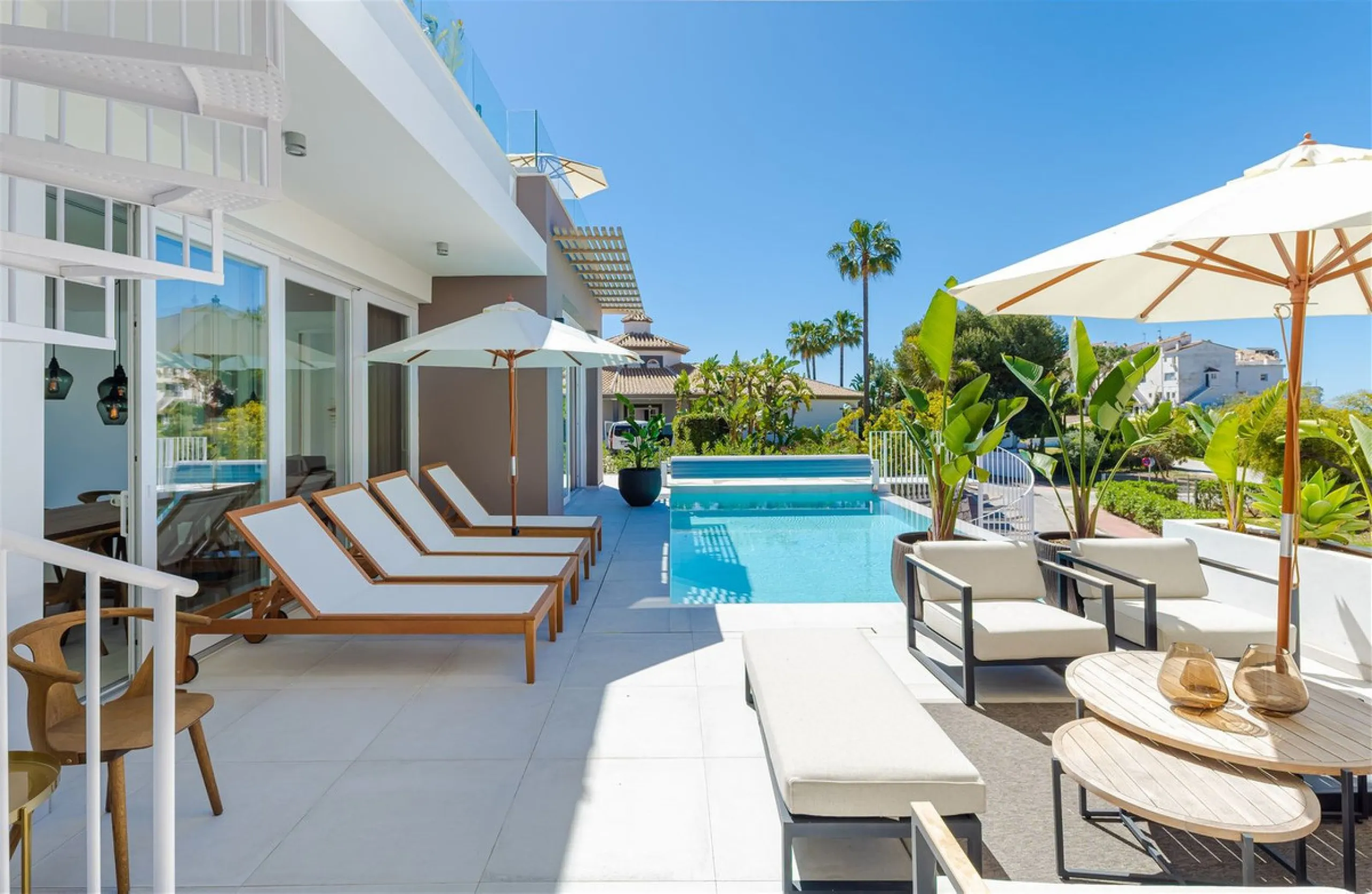 9 BEDROOM SOUTH-WEST FACING LUXURIOUS VILLAS WITH 2 HEATED SWIMMING POOLS, CINEMA ROOM, GYM AND WINE BODEGA CLOSE TO THE BEACH.