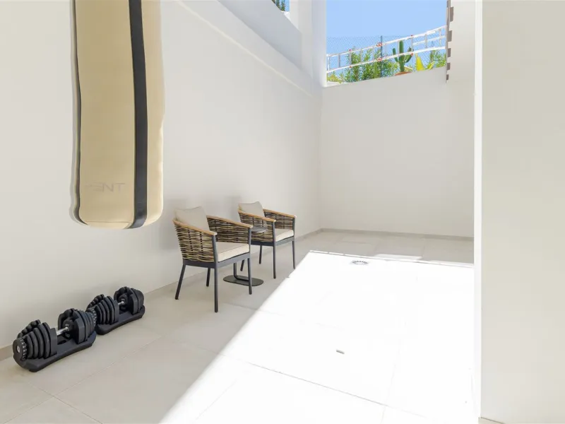 9 BEDROOM SOUTH-WEST FACING LUXURIOUS VILLAS WITH 2 HEATED SWIMMING POOLS, CINEMA ROOM, GYM AND WINE BODEGA CLOSE TO THE BEACH.