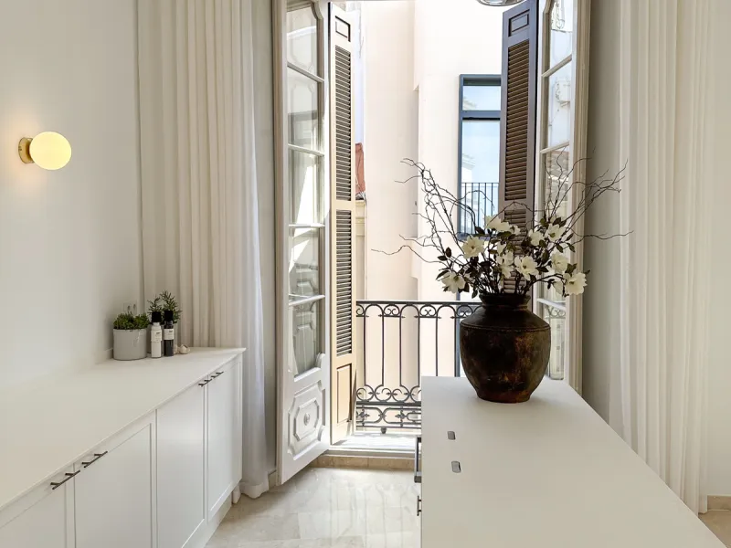 Apartment - Middle Floor Apartment в продаже в Málaga, Málaga. В доме 3 спален и 1 ванных комнат. Площадь дома 105 м²