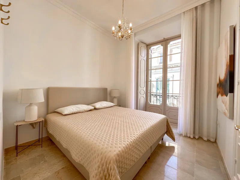 Apartment - Middle Floor Apartment в продаже в Málaga, Málaga. В доме 3 спален и 1 ванных комнат. Площадь дома 105 м²