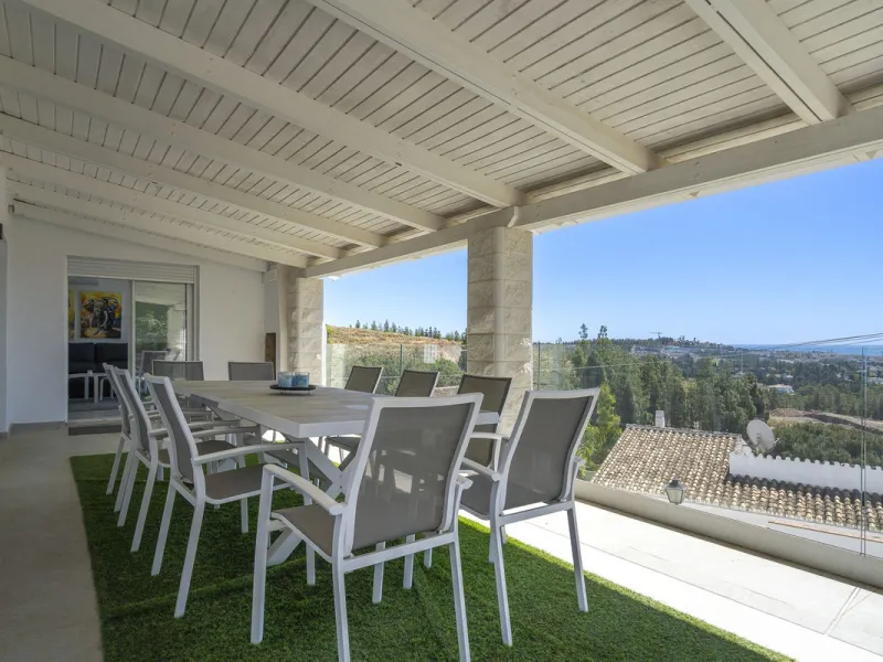 Beautifully Renovated Villa with Tourist Licence and Breathtaking Sea & Golf Views - La Cala de Mijas