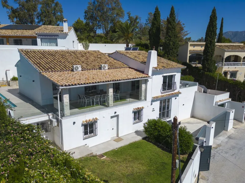 Beautifully Renovated Villa with Tourist Licence and Breathtaking Sea & Golf Views - La Cala de Mijas