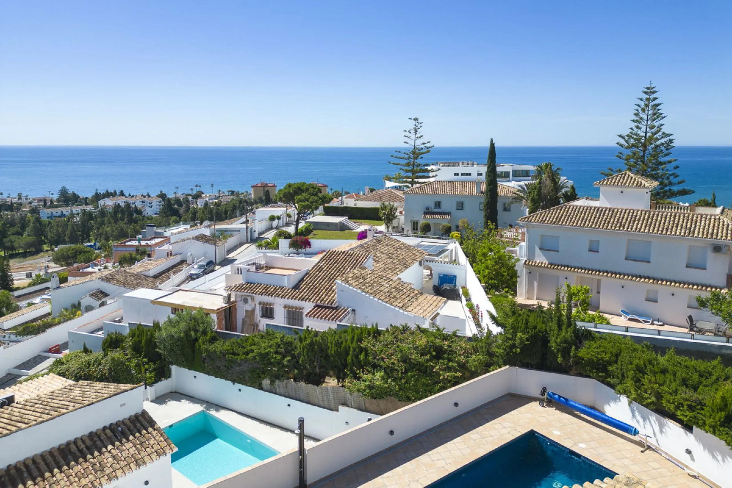 Beautifully Renovated Villa with Tourist Licence and Breathtaking Sea & Golf Views - La Cala de Mijas