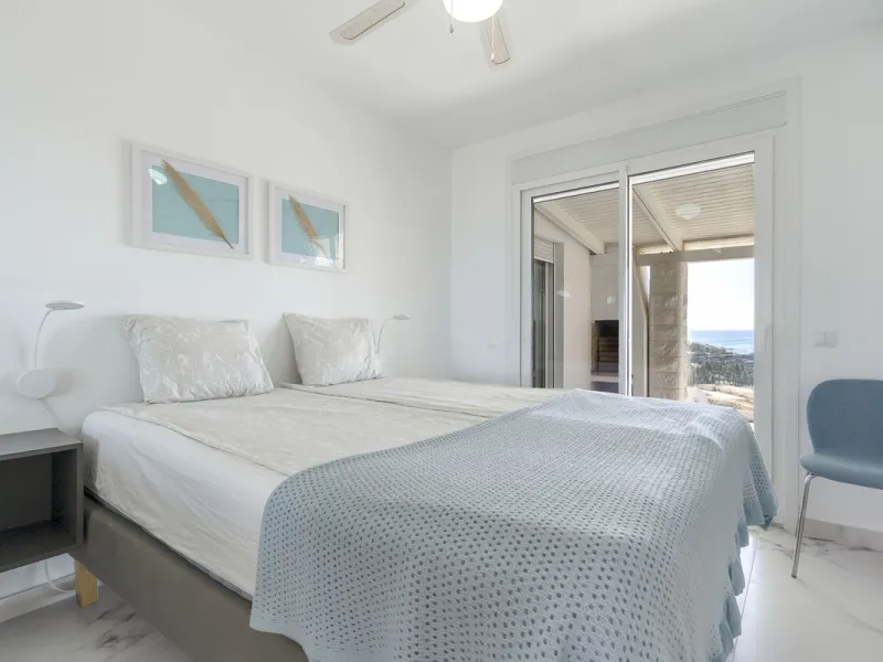 Beautifully Renovated Villa with Tourist Licence and Breathtaking Sea & Golf Views - La Cala de Mijas