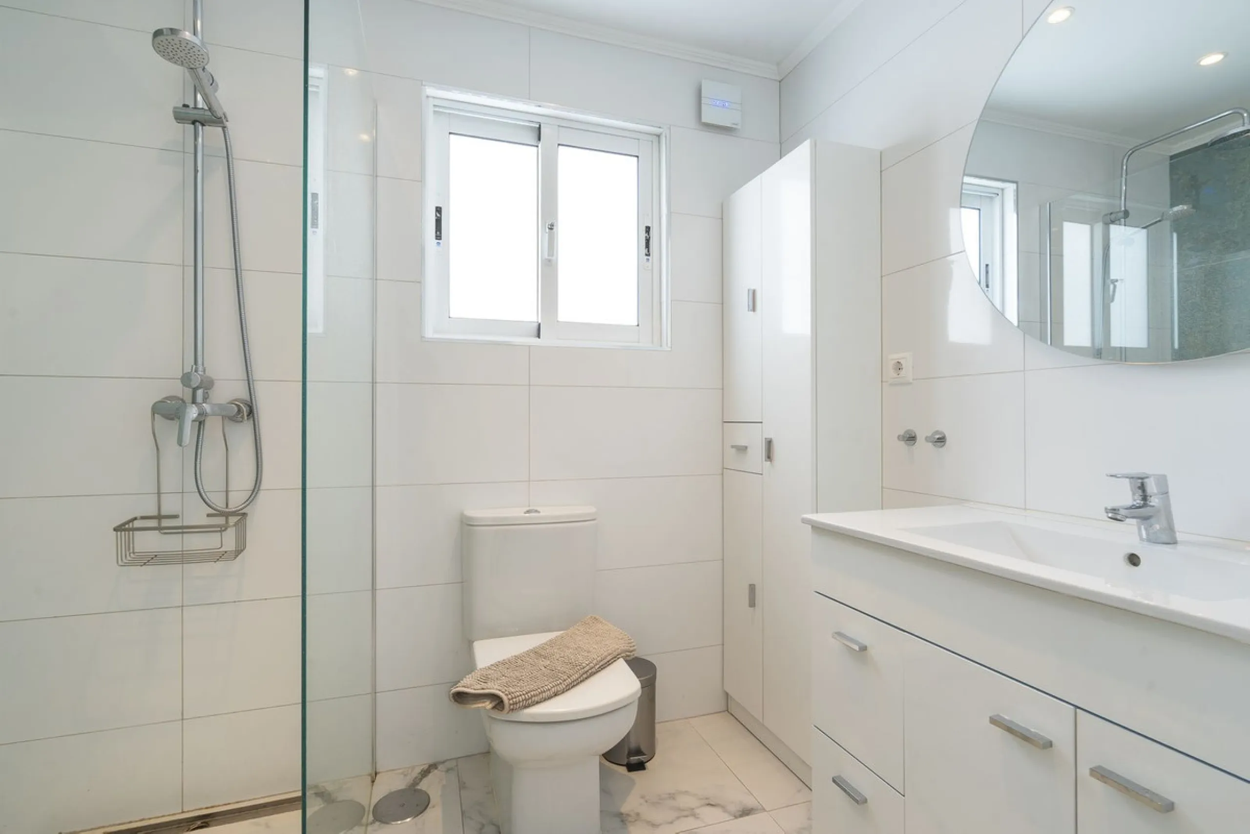 Beautifully Renovated Villa with Tourist Licence and Breathtaking Sea & Golf Views - La Cala de Mijas