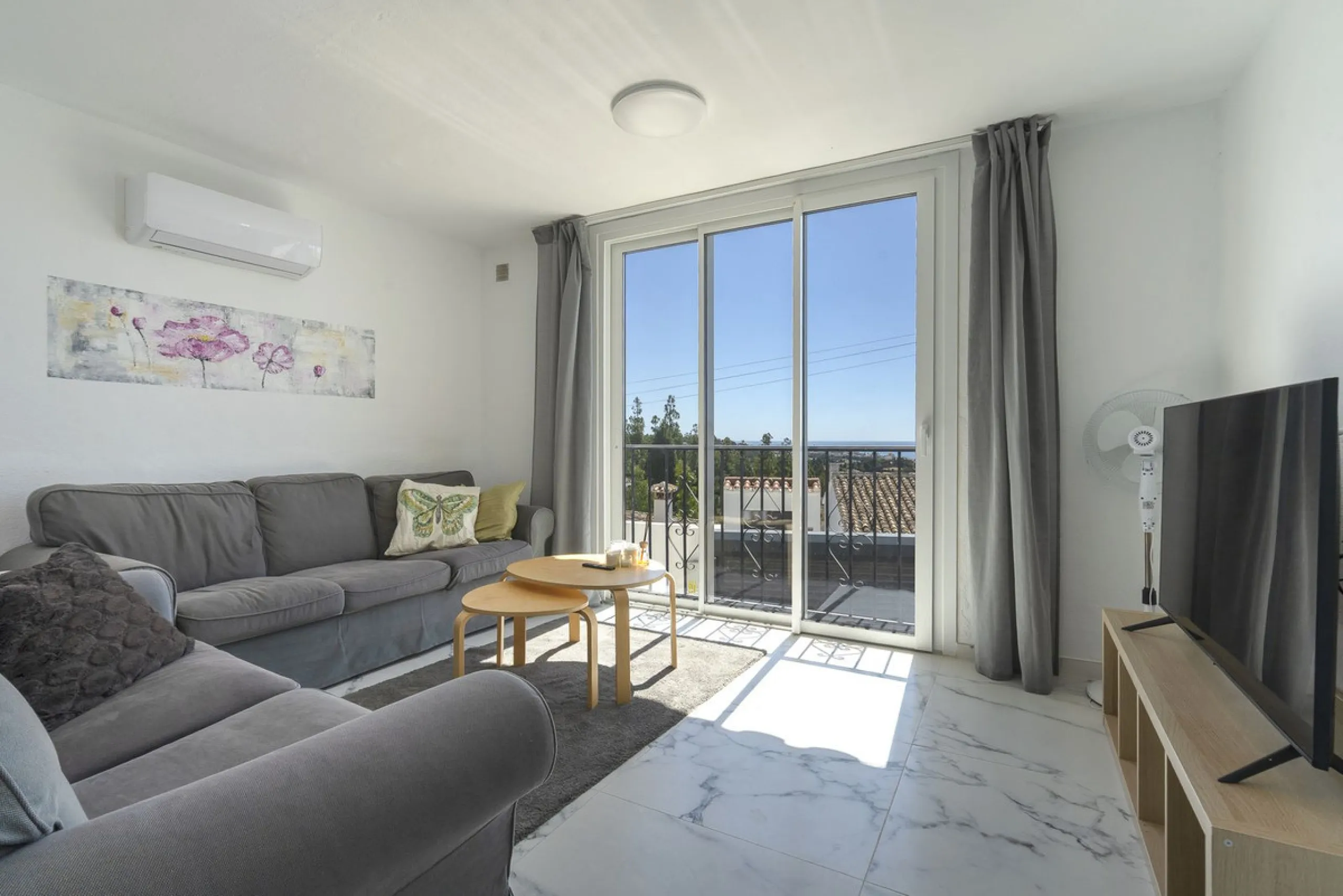 Beautifully Renovated Villa with Tourist Licence and Breathtaking Sea & Golf Views - La Cala de Mijas