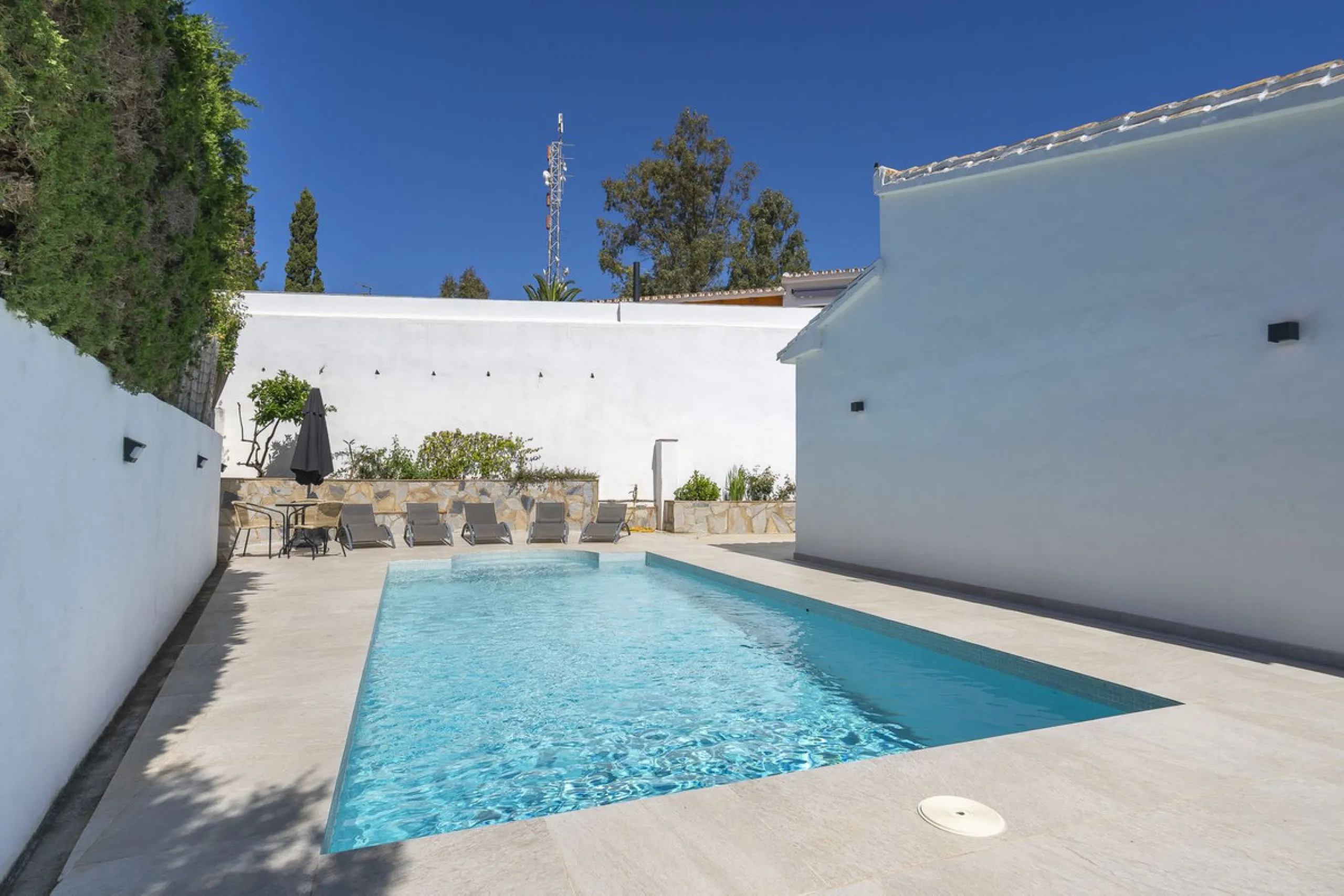 Beautifully Renovated Villa with Tourist Licence and Breathtaking Sea & Golf Views - La Cala de Mijas