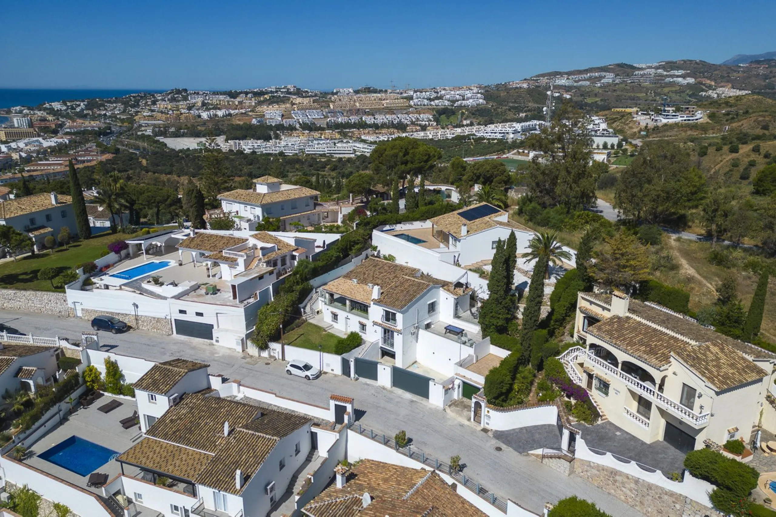 Beautifully Renovated Villa with Tourist Licence and Breathtaking Sea & Golf Views - La Cala de Mijas