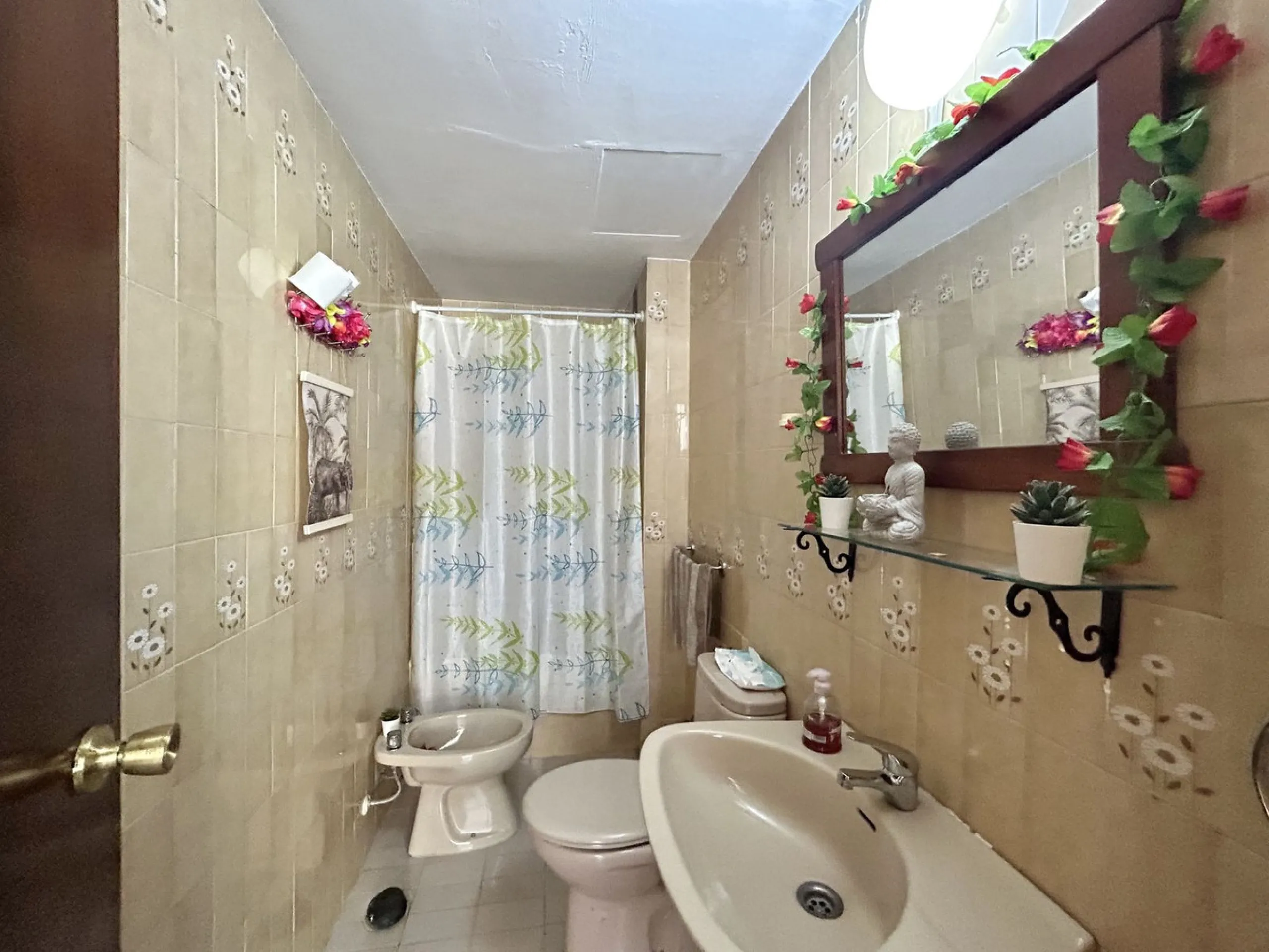 This flat in Torremolinos offers a spectacular location!