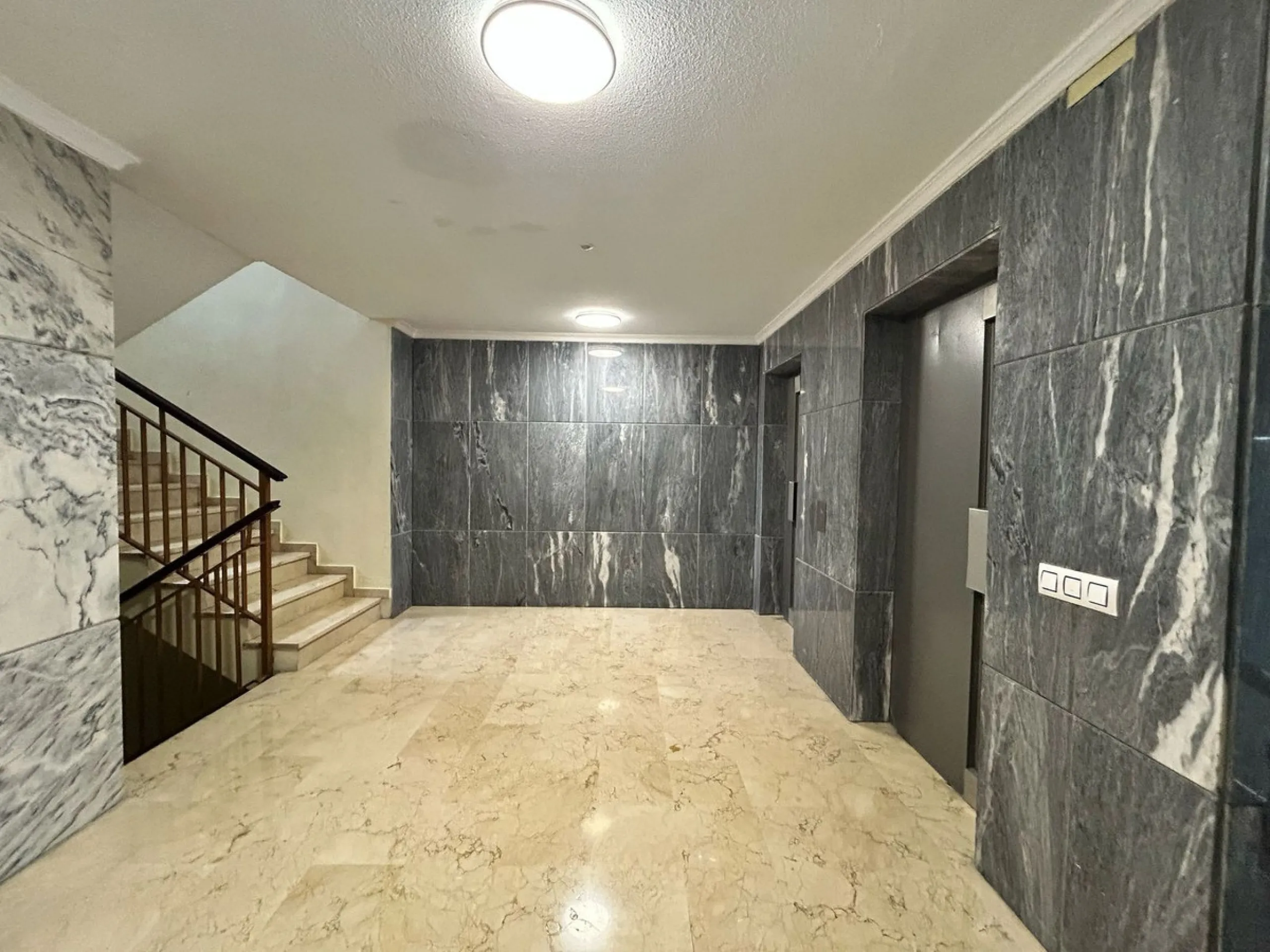 This flat in Torremolinos offers a spectacular location!