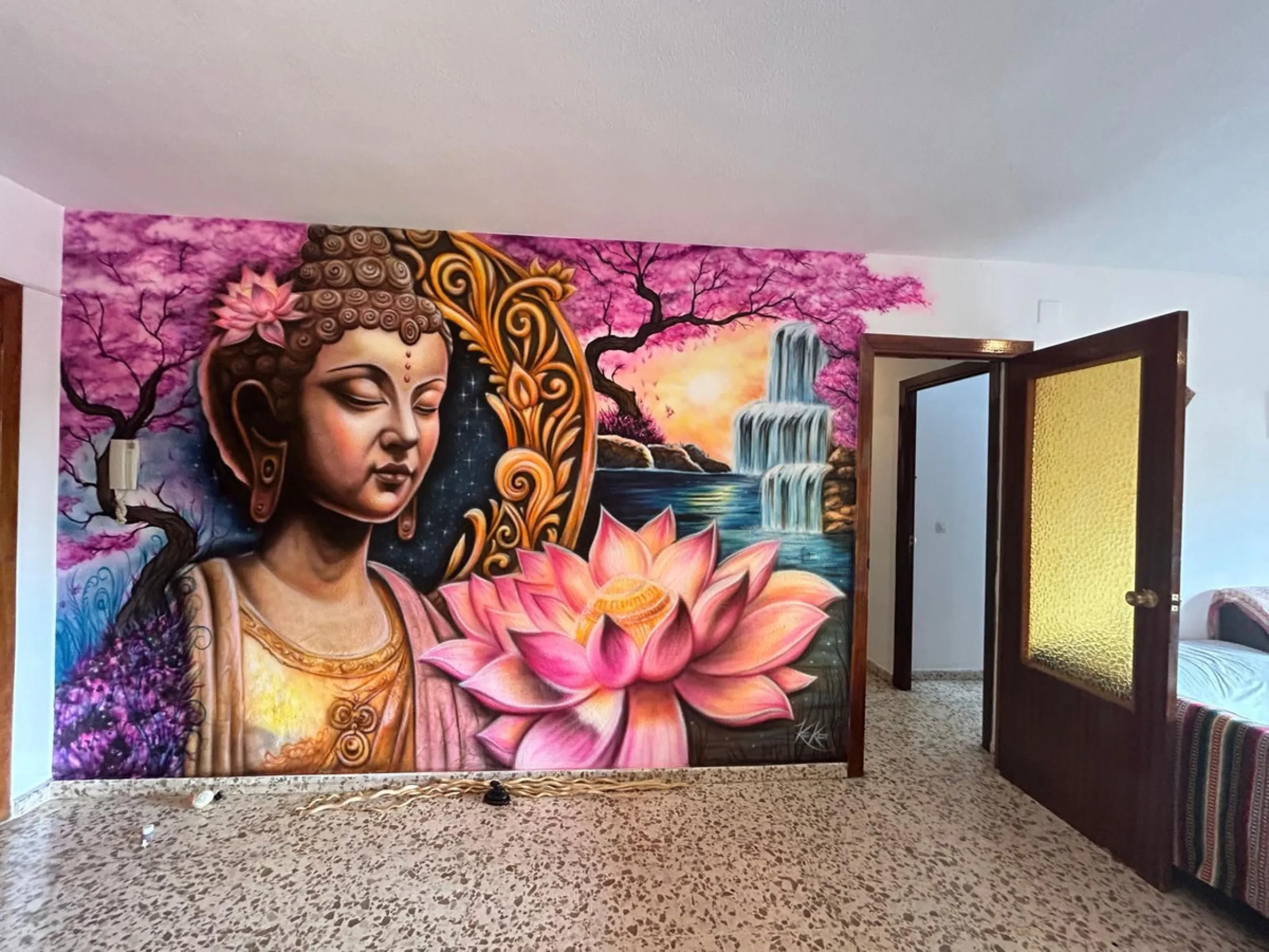 This flat in Torremolinos offers a spectacular location!