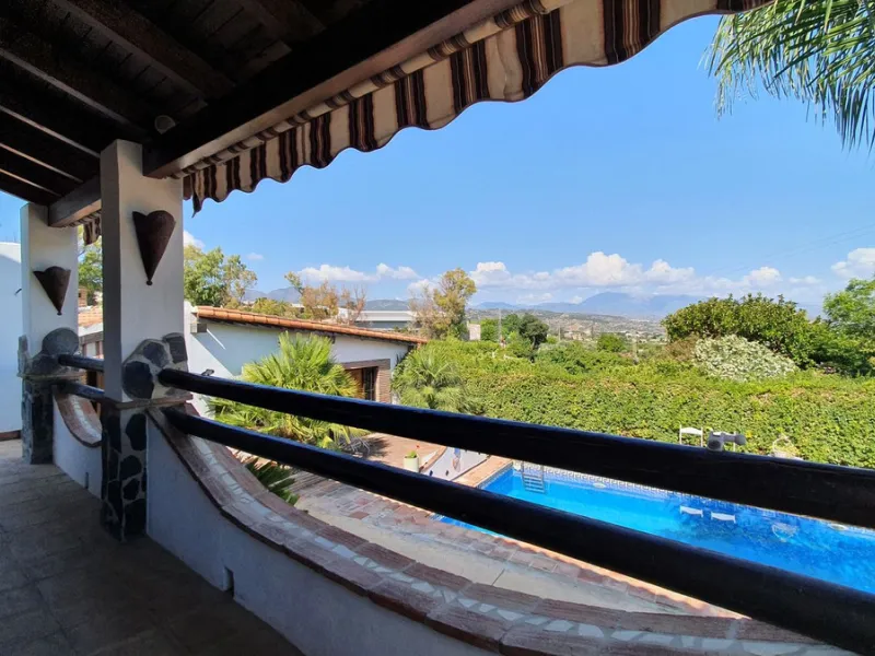 Charming Country Property for sale featuring two houses and two apartments, along with two swimming pools. This property holds a licence for rural tourism and is conveniently located very close to the town, surrounded by a fence ensuring privacy and secur