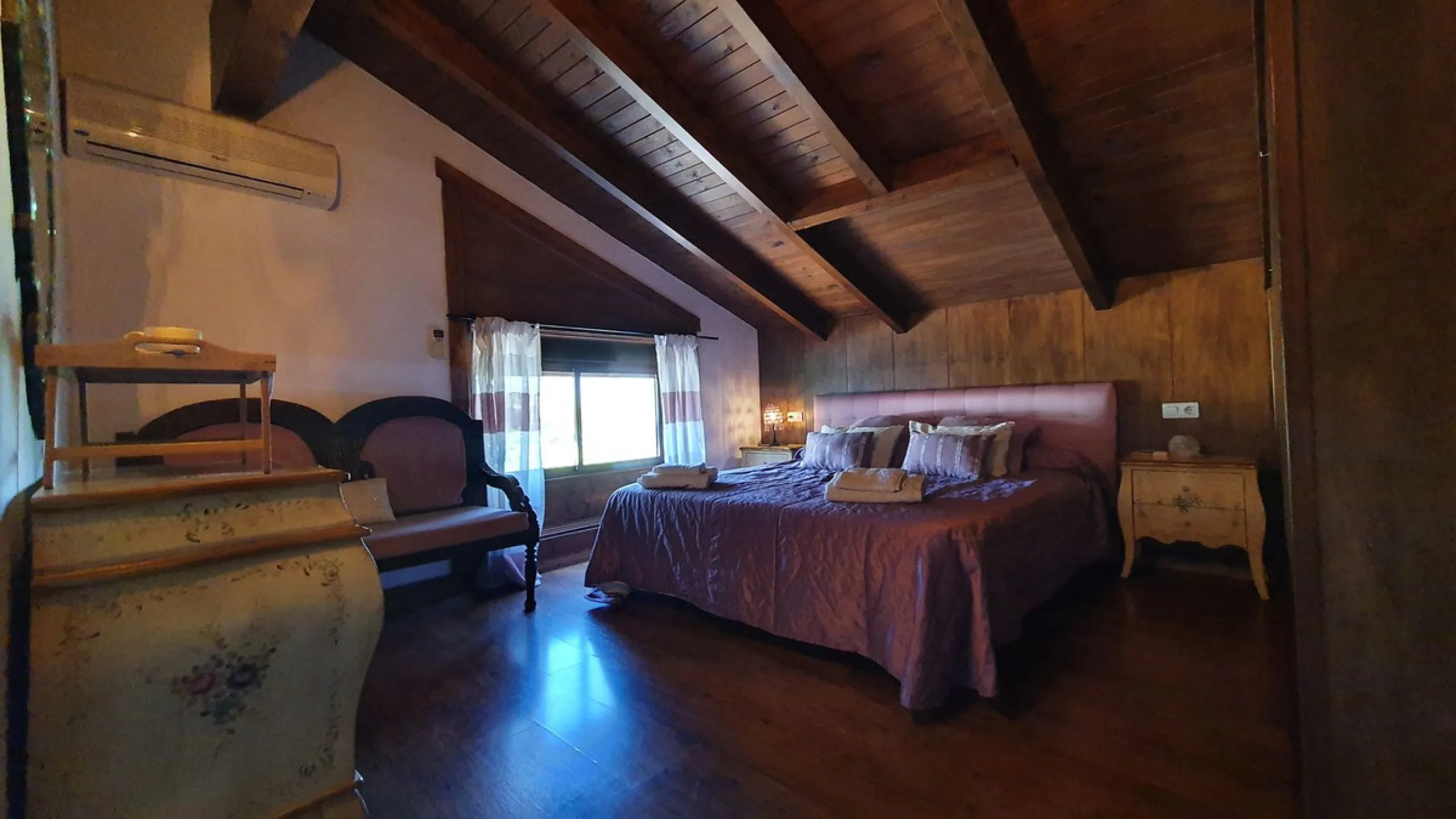 Charming Country Property for sale featuring two houses and two apartments, along with two swimming pools. This property holds a licence for rural tourism and is conveniently located very close to the town, surrounded by a fence ensuring privacy and secur