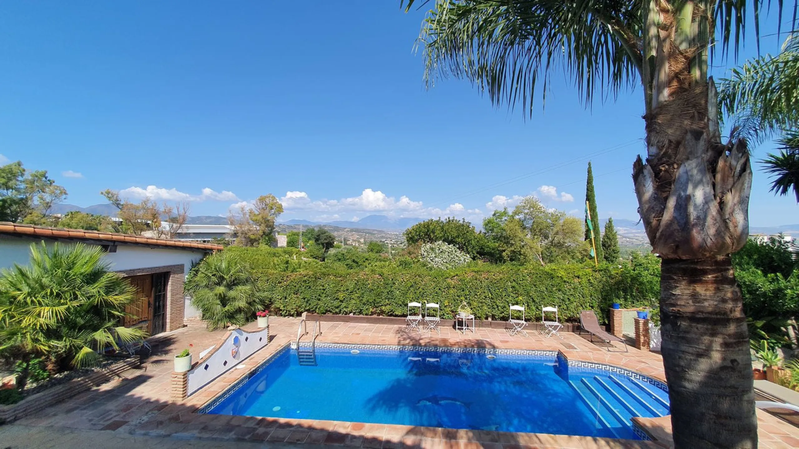 Charming Country Property for sale featuring two houses and two apartments, along with two swimming pools. This property holds a licence for rural tourism and is conveniently located very close to the town, surrounded by a fence ensuring privacy and secur