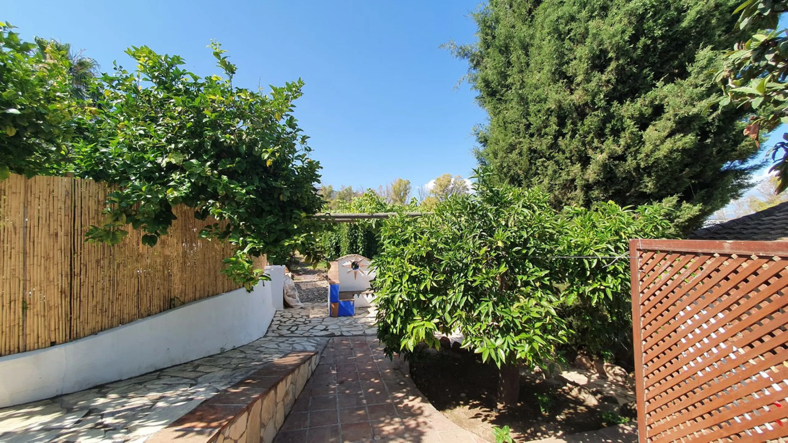Charming Country Property for sale featuring two houses and two apartments, along with two swimming pools. This property holds a licence for rural tourism and is conveniently located very close to the town, surrounded by a fence ensuring privacy and secur