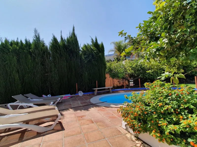 Charming Country Property for sale featuring two houses and two apartments, along with two swimming pools. This property holds a licence for rural tourism and is conveniently located very close to the town, surrounded by a fence ensuring privacy and secur