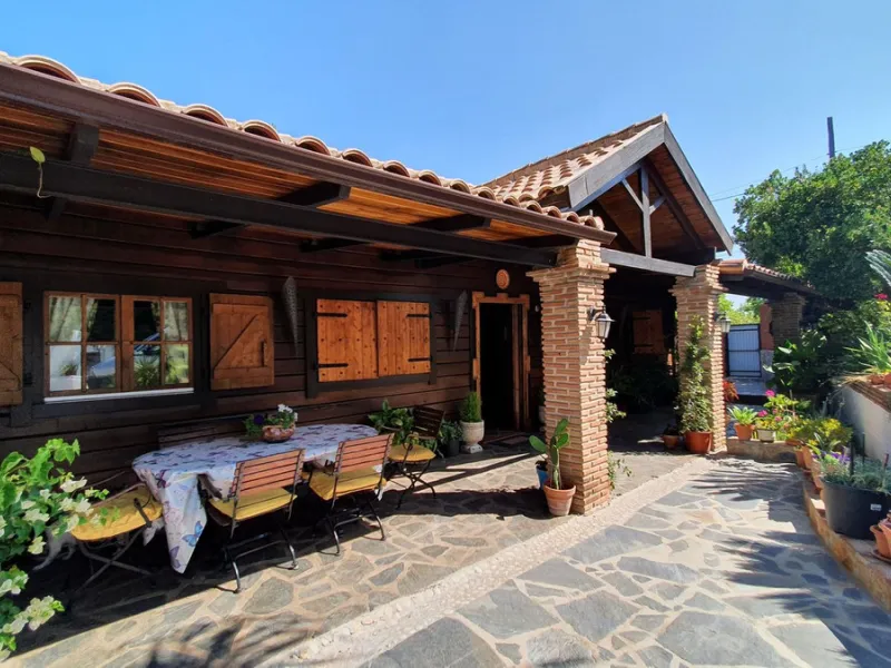 Charming Country Property for sale featuring two houses and two apartments, along with two swimming pools. This property holds a licence for rural tourism and is conveniently located very close to the town, surrounded by a fence ensuring privacy and secur