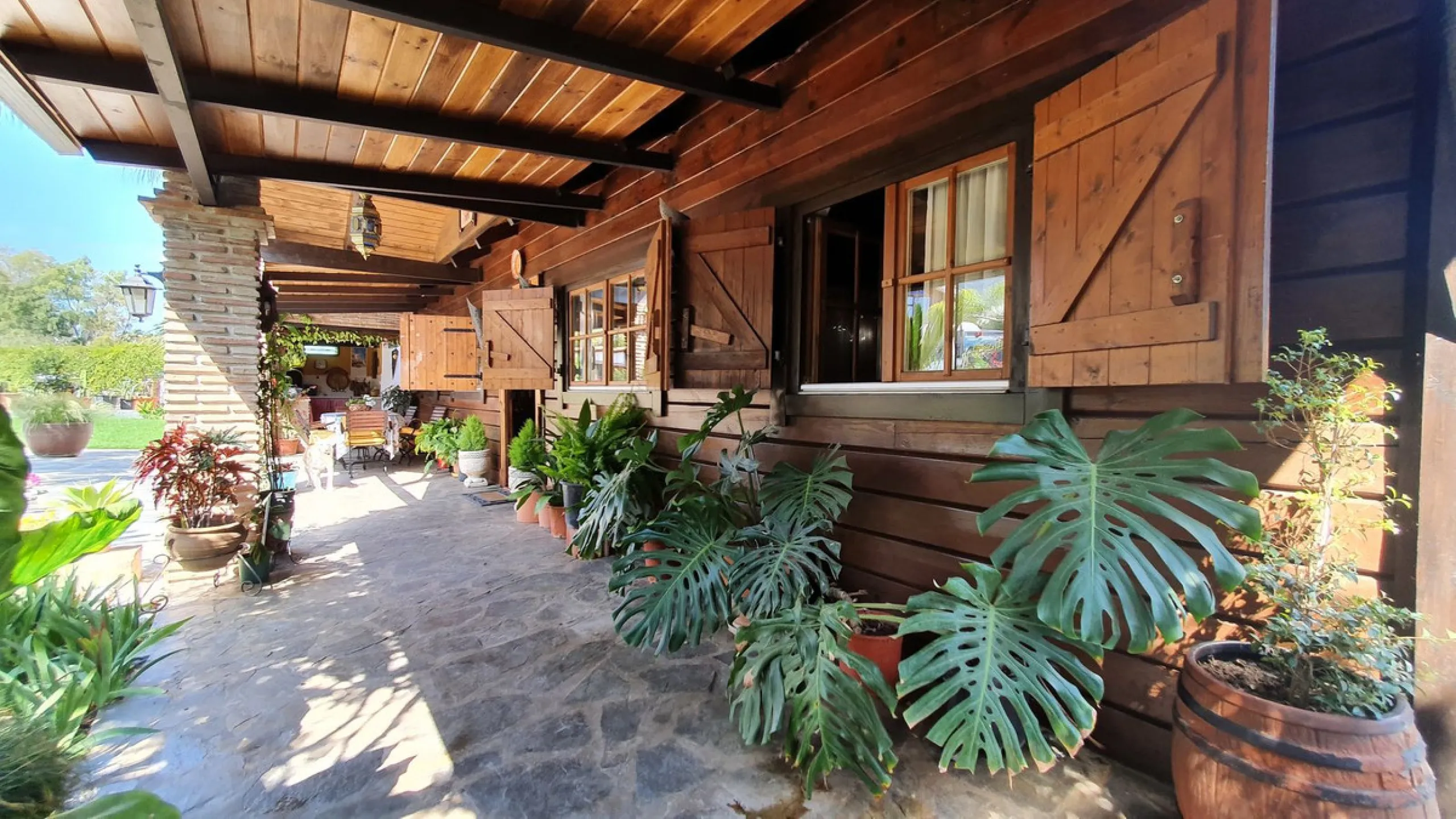 Charming Country Property for sale featuring two houses and two apartments, along with two swimming pools. This property holds a licence for rural tourism and is conveniently located very close to the town, surrounded by a fence ensuring privacy and secur