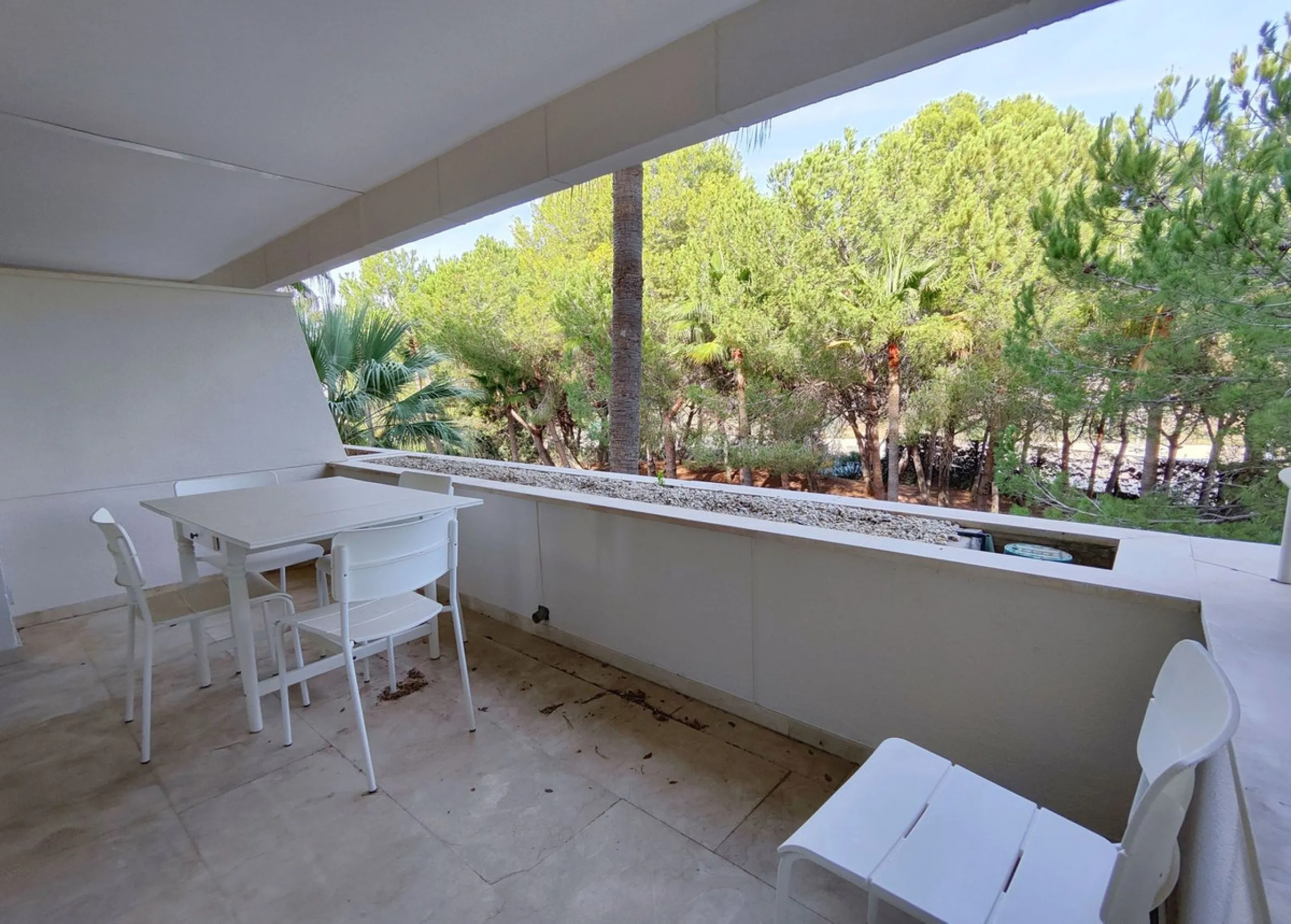 Apartment - Middle Floor Apartment в продаже в Estepona, Málaga. В доме 3 спален и 2 ванных комнат. Площадь дома 113 м²