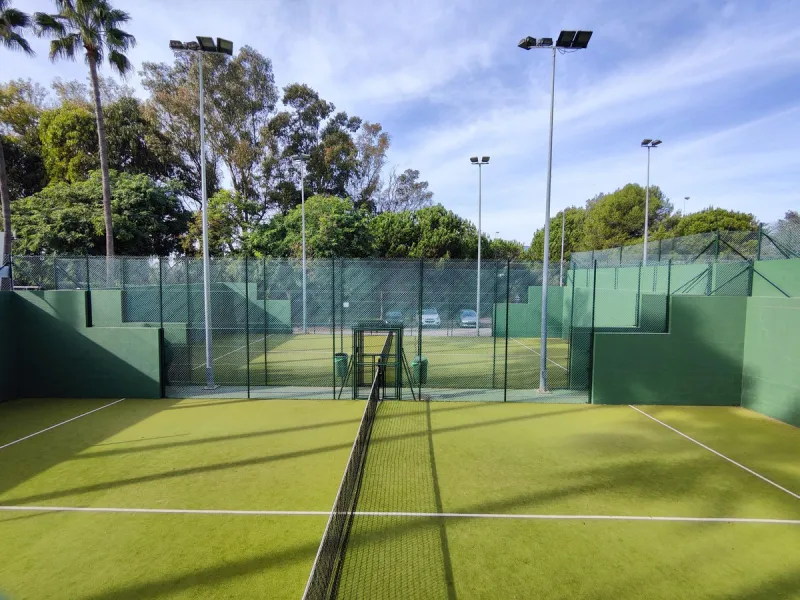 Apartment - Middle Floor Apartment в продаже в Estepona, Málaga. В доме 3 спален и 2 ванных комнат. Площадь дома 113 м²