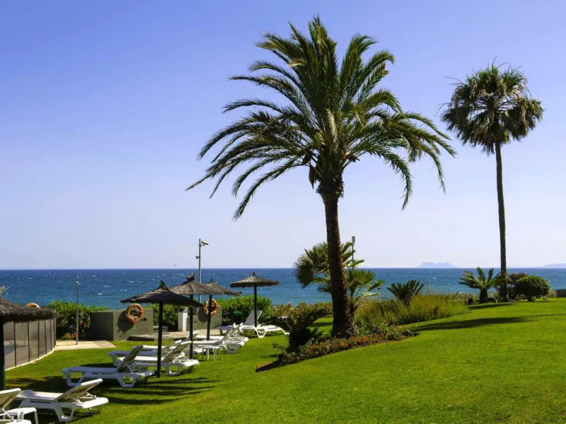 Apartment - Middle Floor Apartment в продаже в Estepona, Málaga. В доме 3 спален и 2 ванных комнат. Площадь дома 113 м²