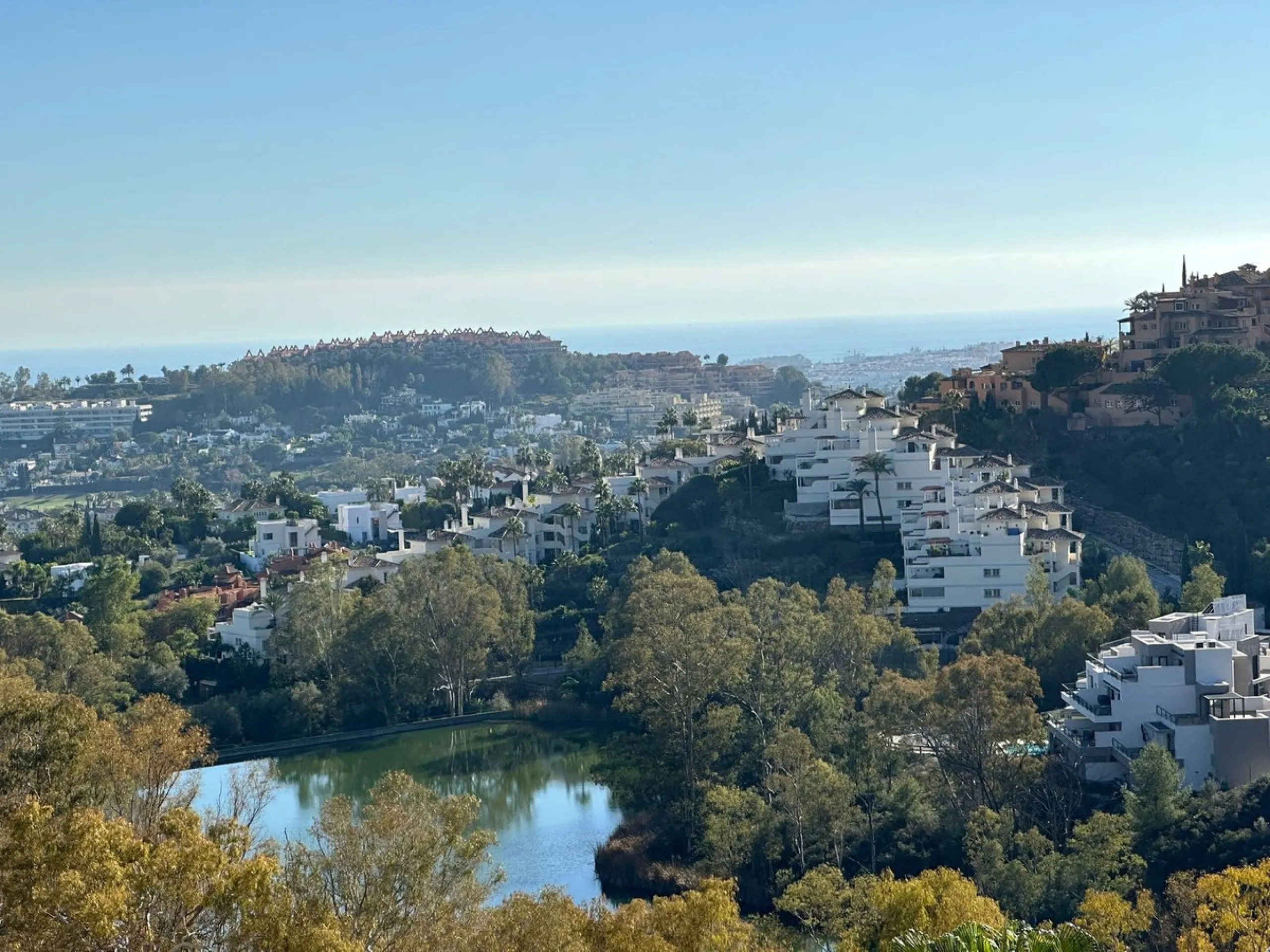 Presenting a captivating duplex penthouse in the esteemed Vista Real urbanization of Marbella's Nueva Andalucia.