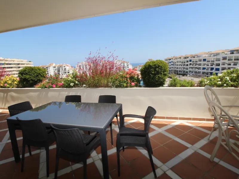 Apartment - Penthouse в продаже в Marbella, Málaga. В доме 4 спален и 4 ванных комнат. Площадь дома 190 м²