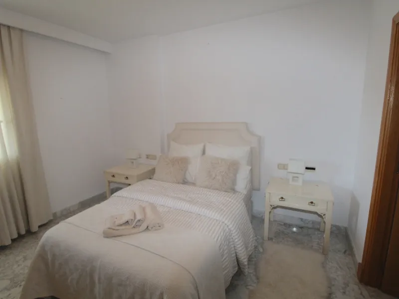 Apartment - Penthouse в продаже в Marbella, Málaga. В доме 4 спален и 4 ванных комнат. Площадь дома 190 м²