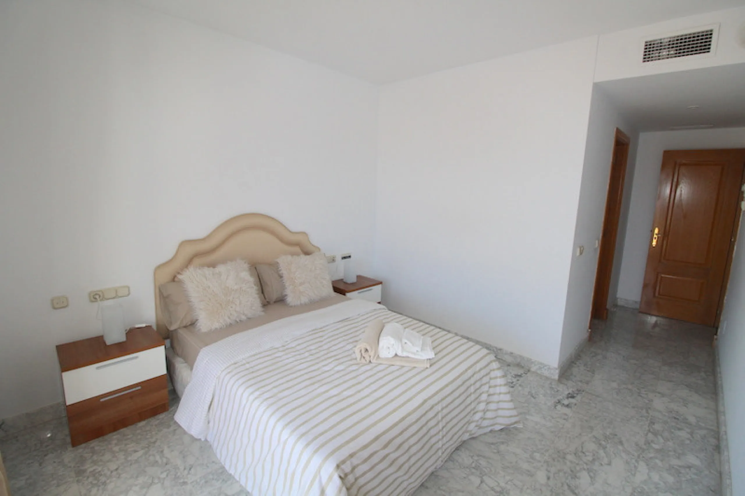 Apartment - Penthouse в продаже в Marbella, Málaga. В доме 4 спален и 4 ванных комнат. Площадь дома 190 м²