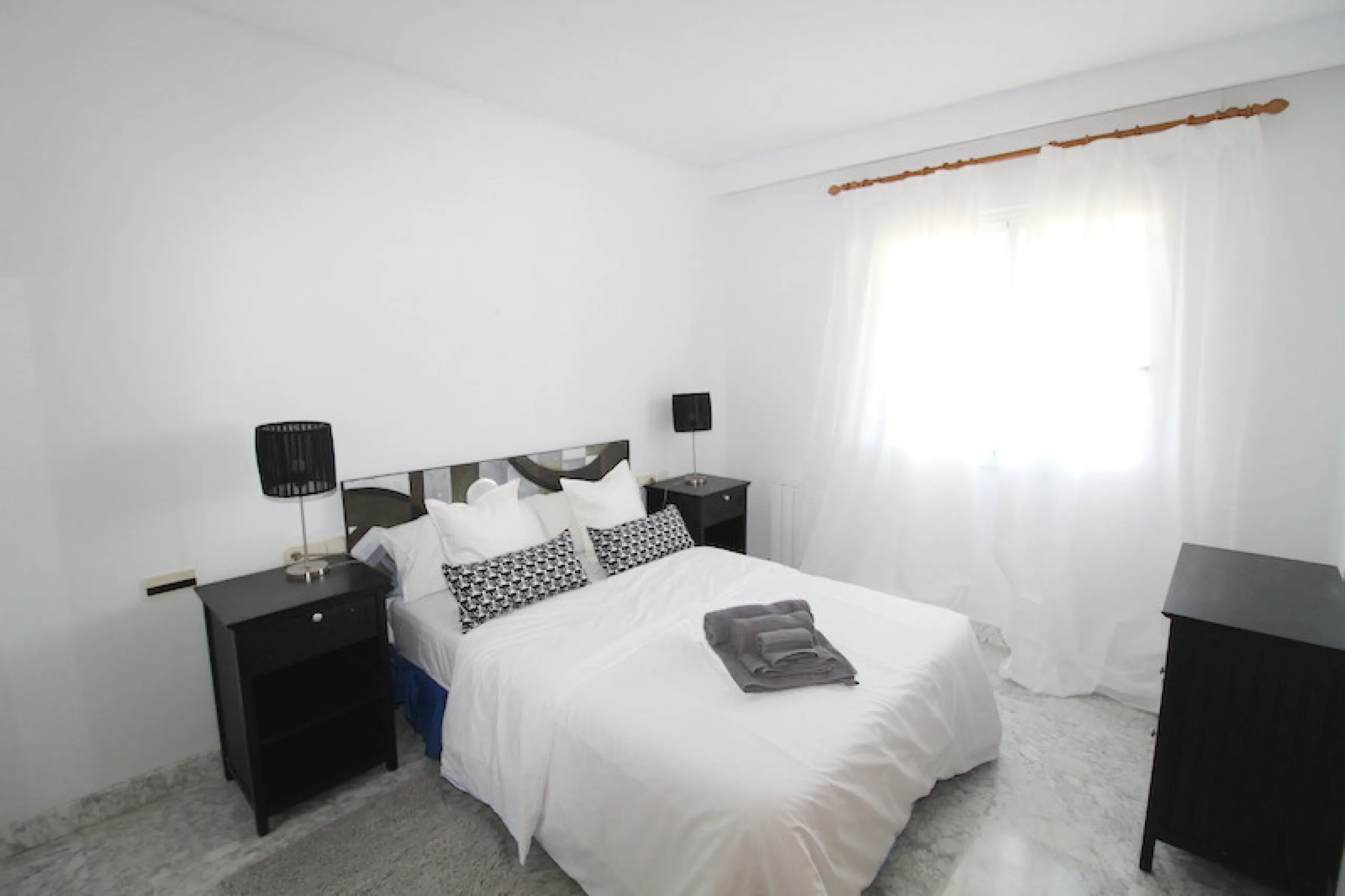 Apartment - Penthouse в продаже в Marbella, Málaga. В доме 4 спален и 4 ванных комнат. Площадь дома 190 м²