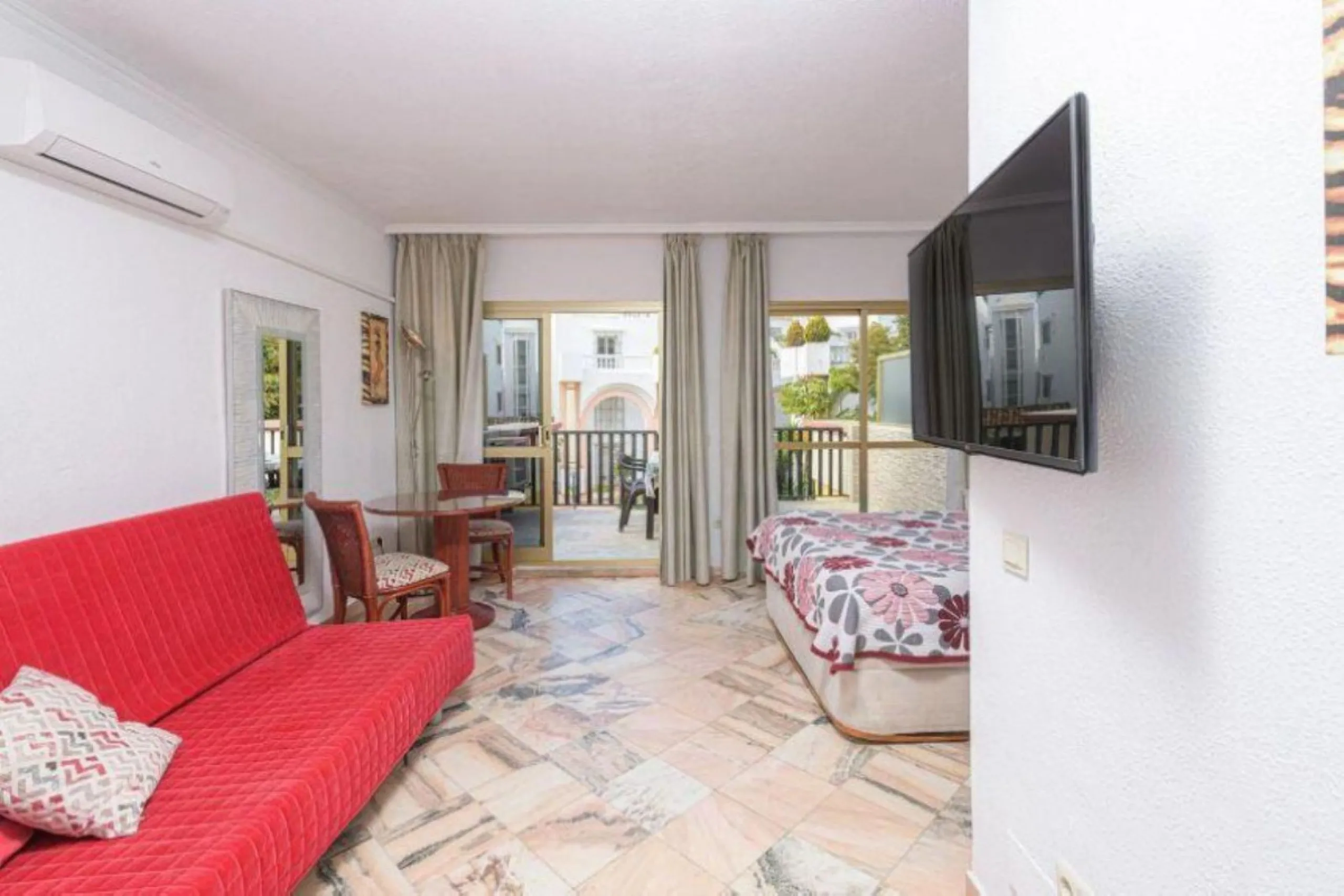 Ground Floor Apartment, Marbella, Costa del Sol.