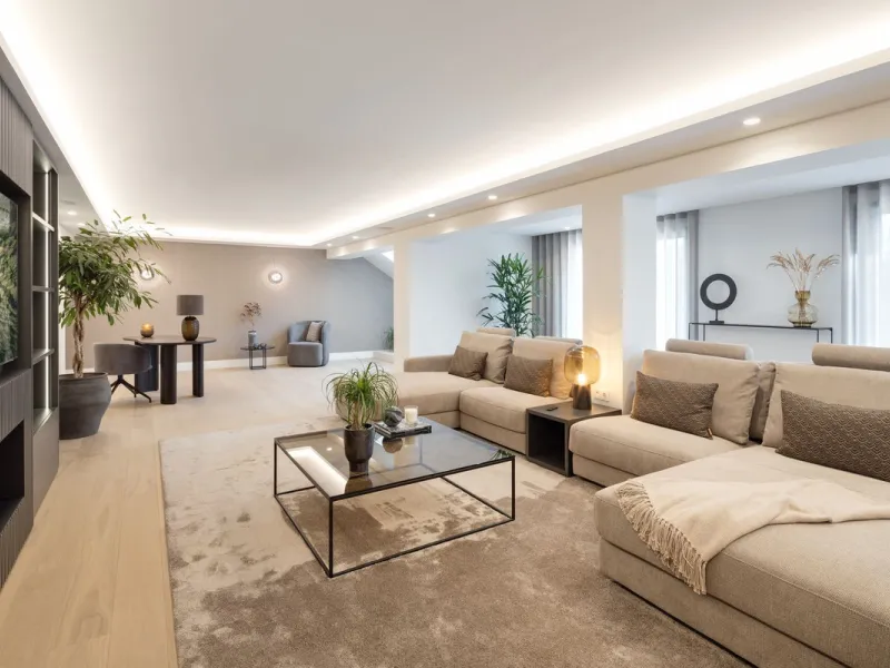 A beautiful and truly elegant, superbly designed villa in Marbella. Available now providing a key-ready home for those who wish to be close to all amenities.
