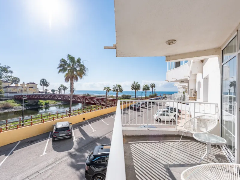 Excellent investment with strong rental potential with tourist rental license.