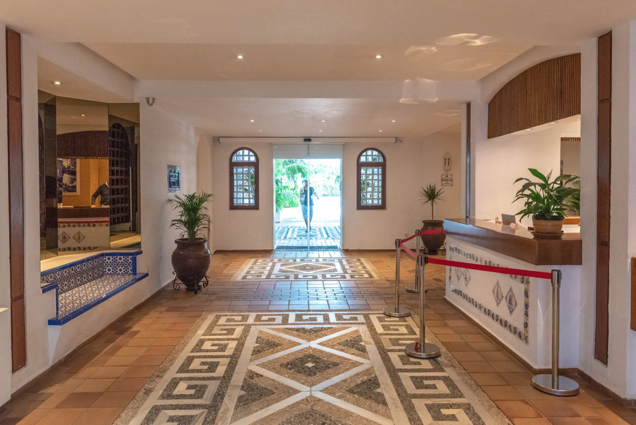This stunning three-bedroom apartment is located in the exclusive Playas del Duque complex, right on the beachfront in Marbella - Puerto Banus, Marbella. With a built area of 140m², this luxurious property offers an abundance of space and comfort.