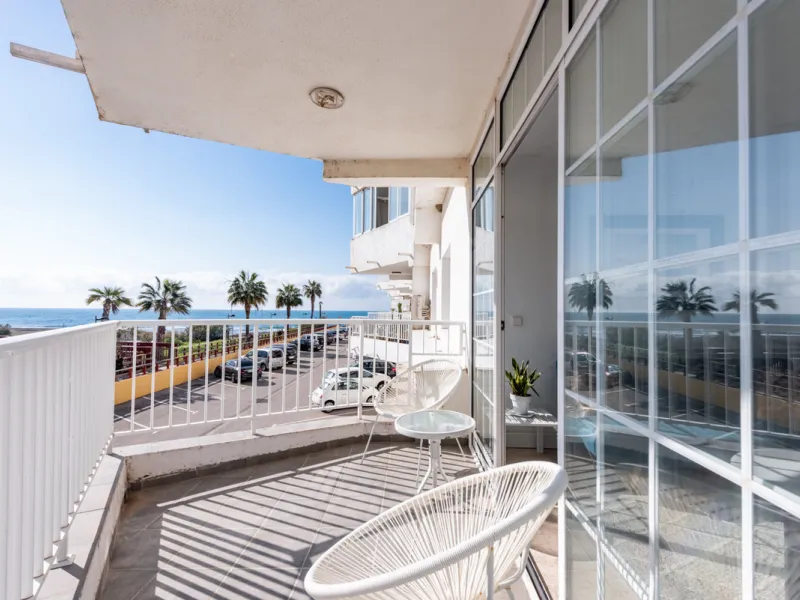 Excellent investment with strong rental potential with tourist rental license.