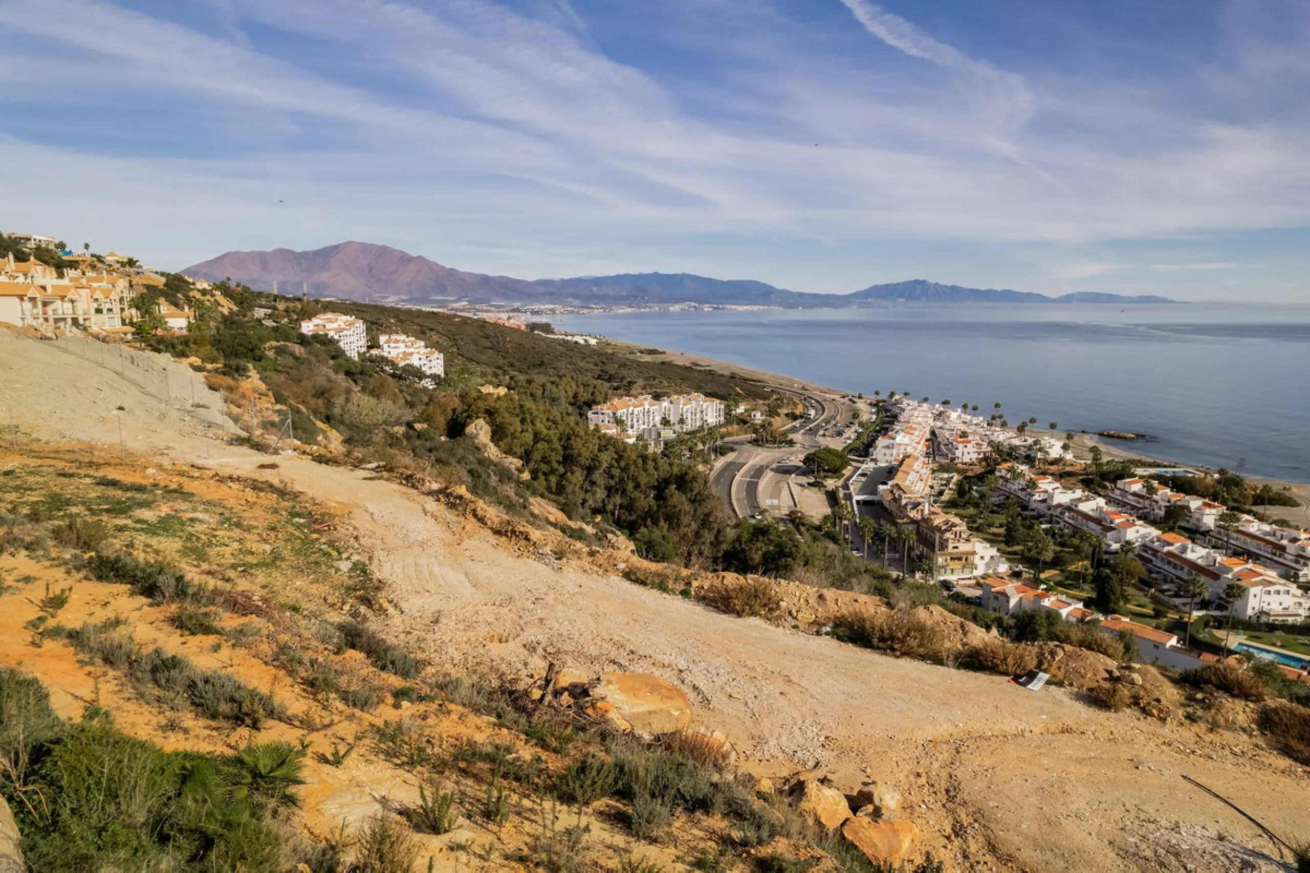 Situated in an elevated position just above the Mediterranean Sea and a short distance away from the renowned resort of Sotogrande, this residential plot boasts the most incredible panoramic views.