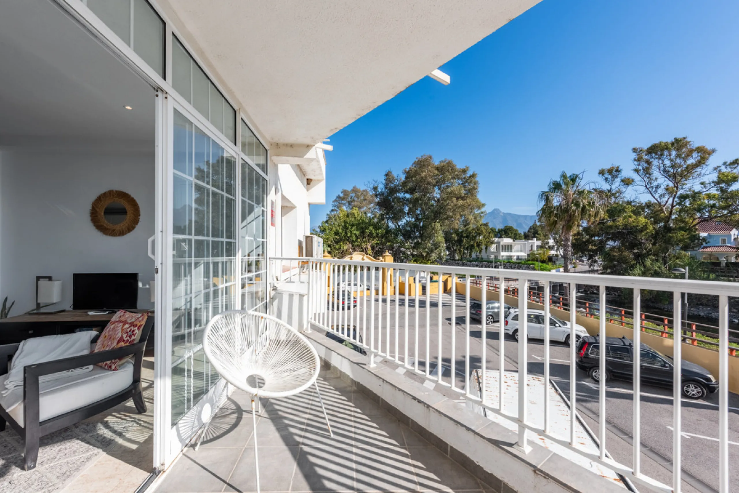 Excellent investment with strong rental potential with tourist rental license.