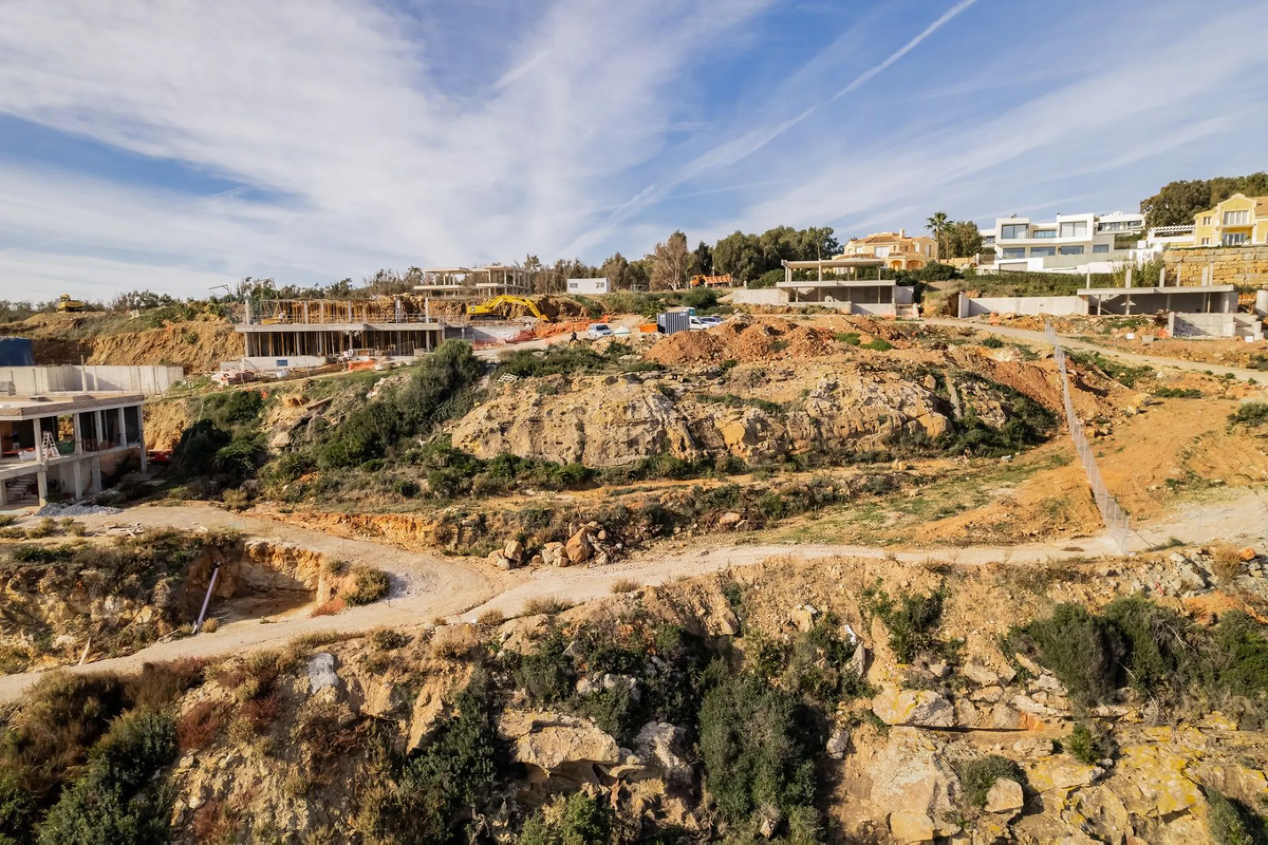 Situated in an elevated position just above the Mediterranean Sea and a short distance away from the renowned resort of Sotogrande, this residential plot boasts the most incredible panoramic views.