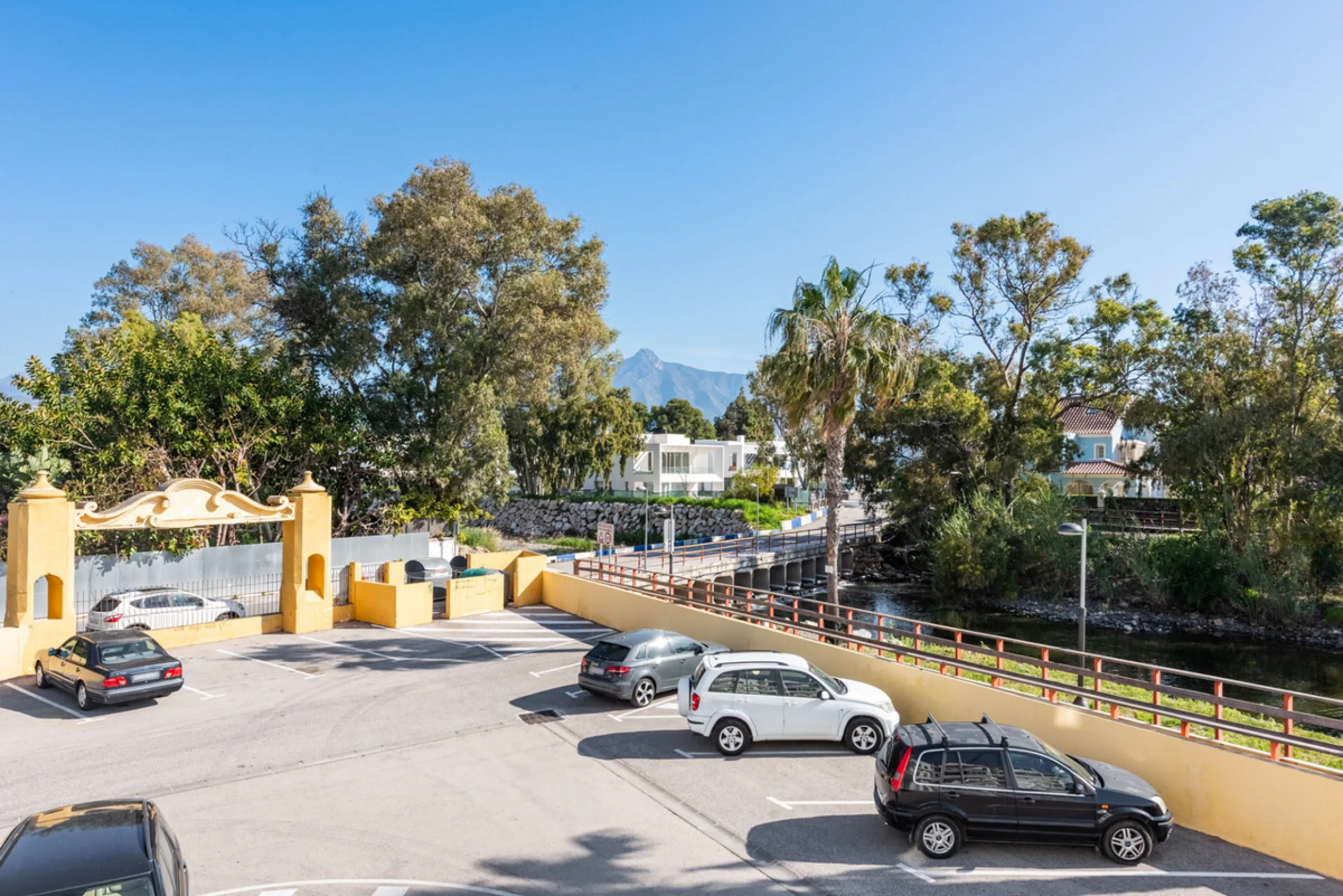 Excellent investment with strong rental potential with tourist rental license.