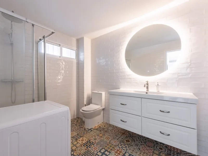 Excellent investment with strong rental potential with tourist rental license.