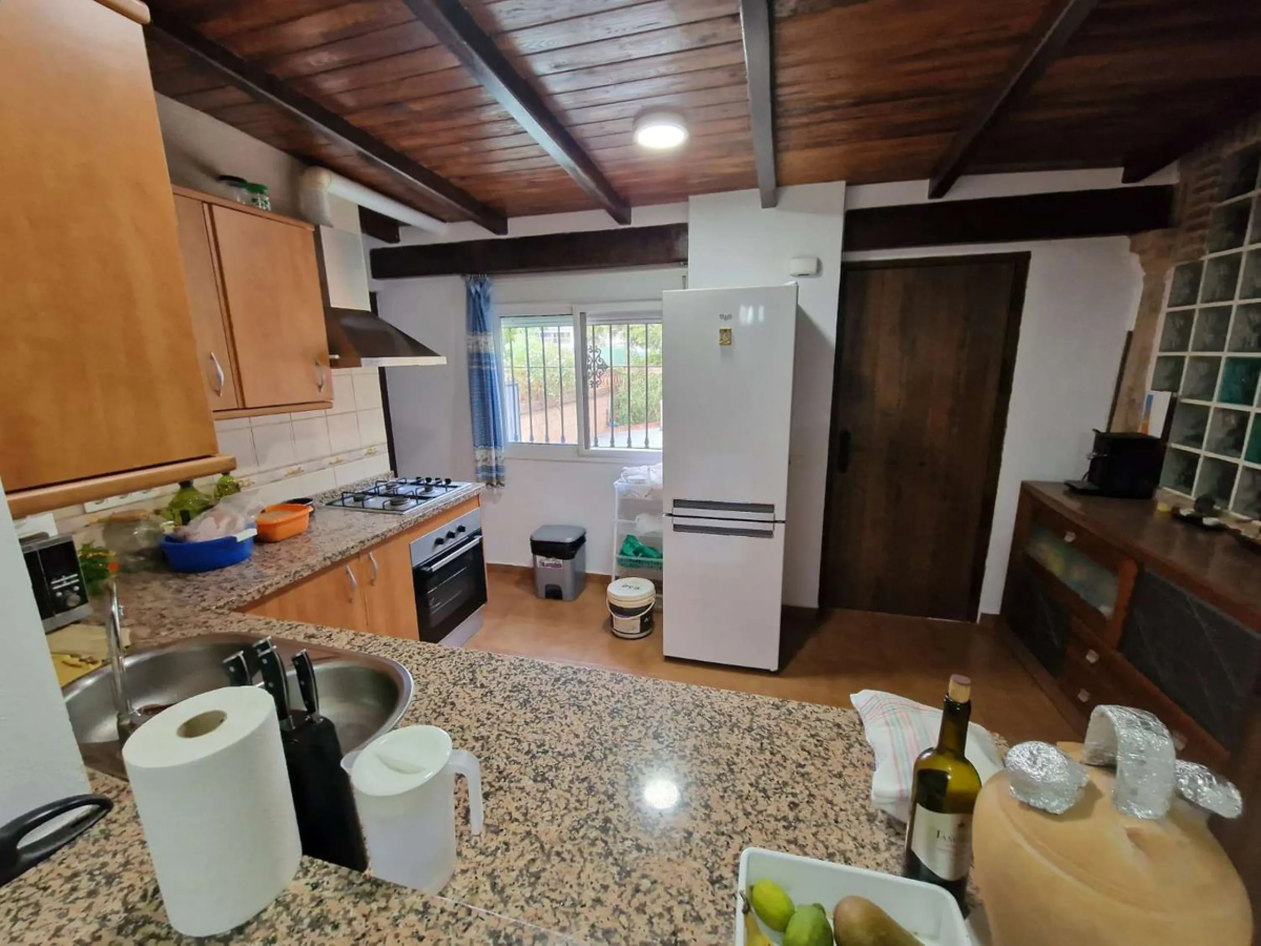 Rural property for sale in Alhaurín de la Torre with a tourist license located in the Romeral area on a 3000m2 plot, with 3 independent houses, swimming pool and gardens shared between the homes.