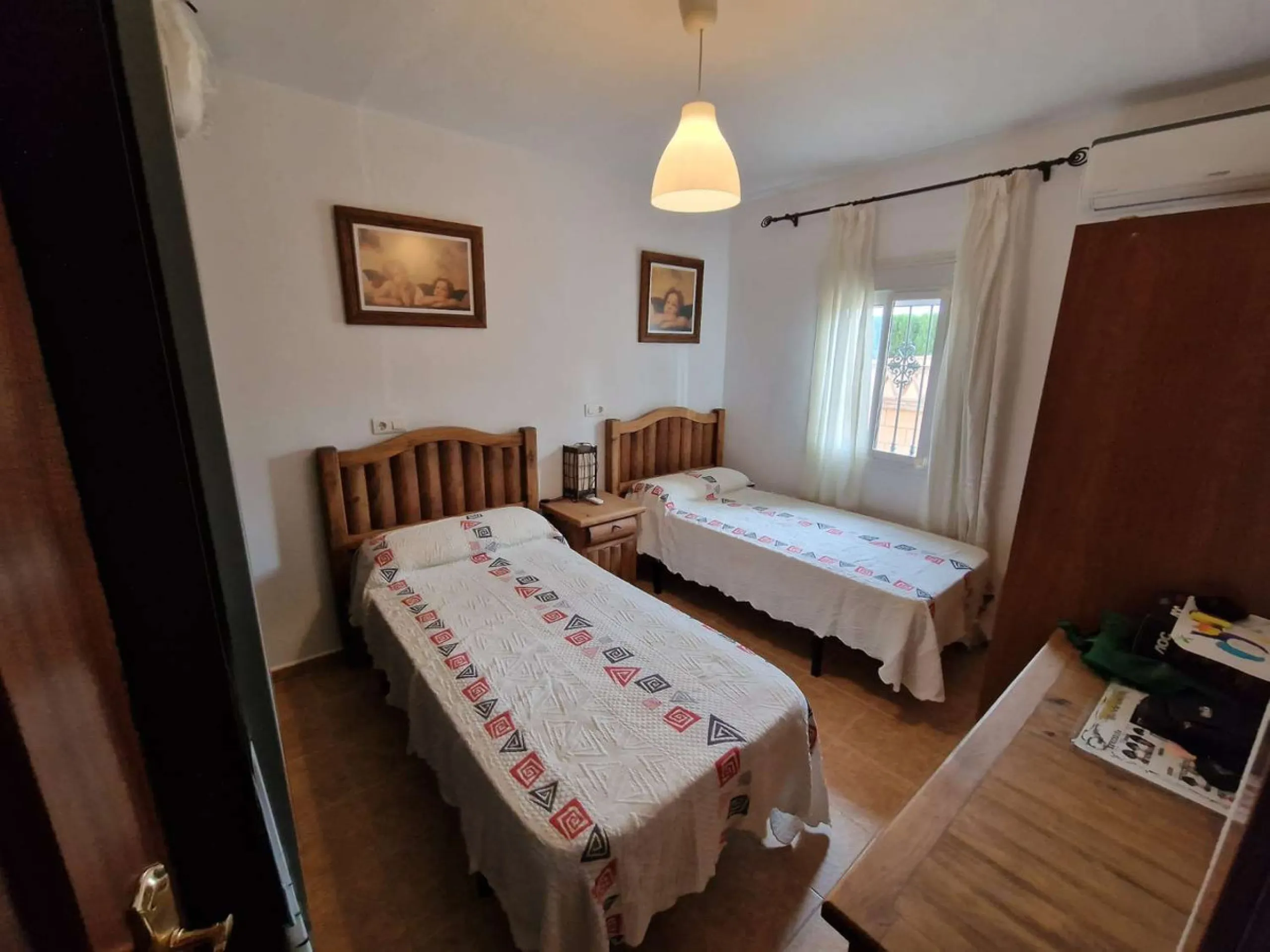 Rural property for sale in Alhaurín de la Torre with a tourist license located in the Romeral area on a 3000m2 plot, with 3 independent houses, swimming pool and gardens shared between the homes.