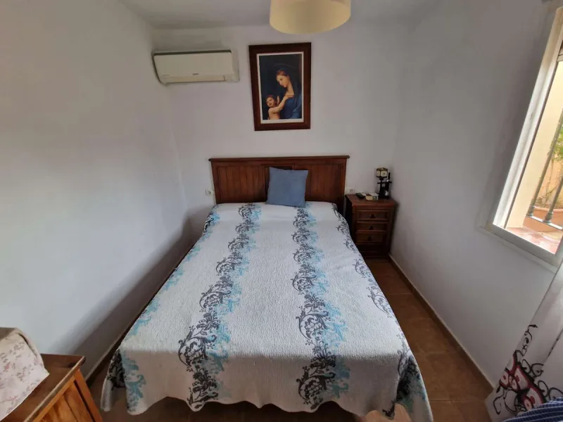 Rural property for sale in Alhaurín de la Torre with a tourist license located in the Romeral area on a 3000m2 plot, with 3 independent houses, swimming pool and gardens shared between the homes.